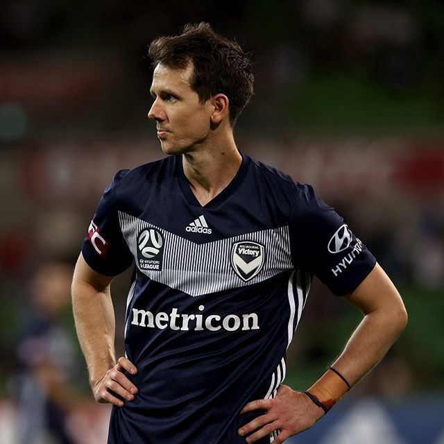 湖人新帅公布首发