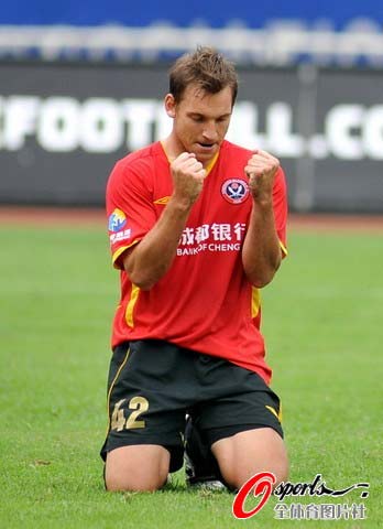 大连实德足球俱乐部有限公司